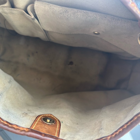 LV GALLIERA Shoulder Bag - Picture 9 of 11